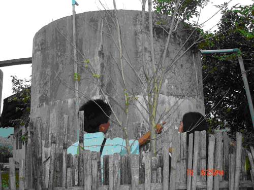 Water_tank_and_pipes